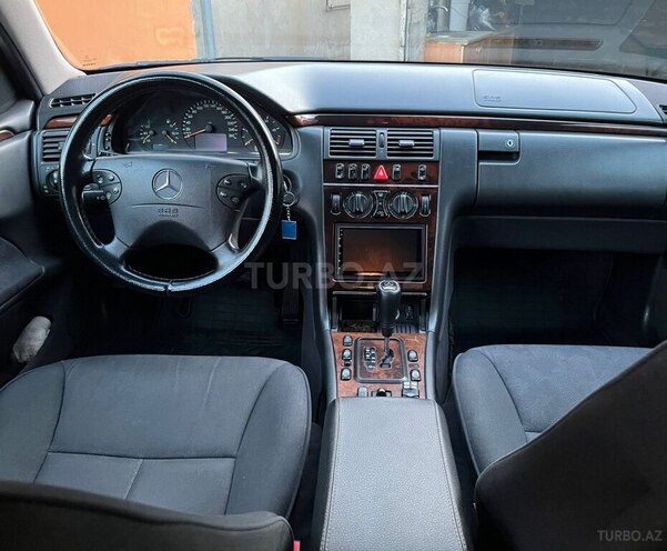 Mercedes E 270 2000, 450,000 km - 2.7 l - Bakı