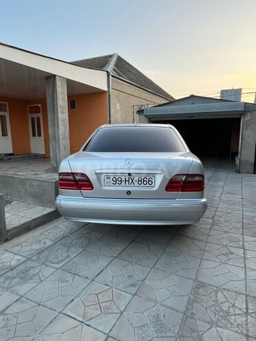 Mercedes E 270 2000, 450,000 km - 2.7 l - Bakı