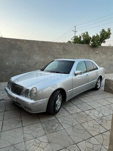 Mercedes E 270 2000, 450,000 km - 2.7 l - Bakı