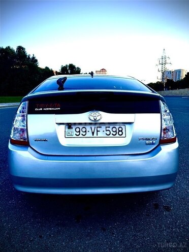 Toyota Prius-2