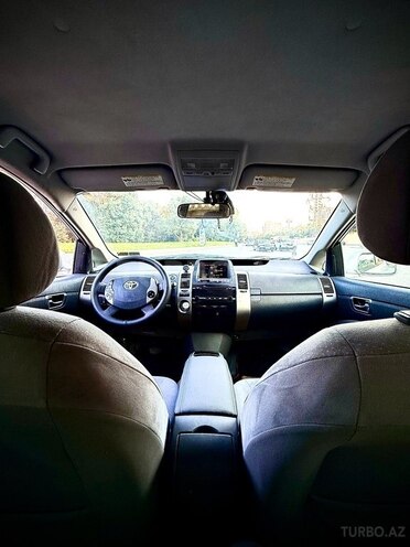 Toyota Prius-3