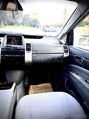 Toyota Prius-8