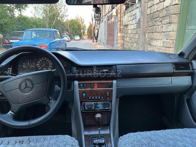 Mercedes E 280 1994, 476,500 km - 2.8 l - Bakı