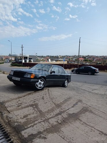 Mercedes E 200 1993, 355,000 km - 2.0 l - Bakı