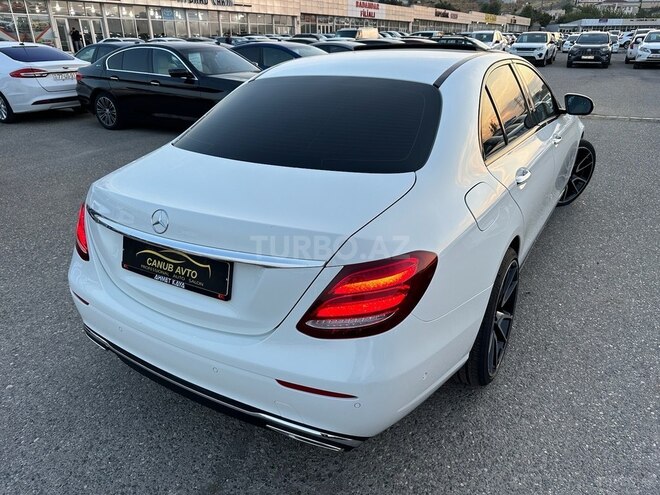 Mercedes E 300-7