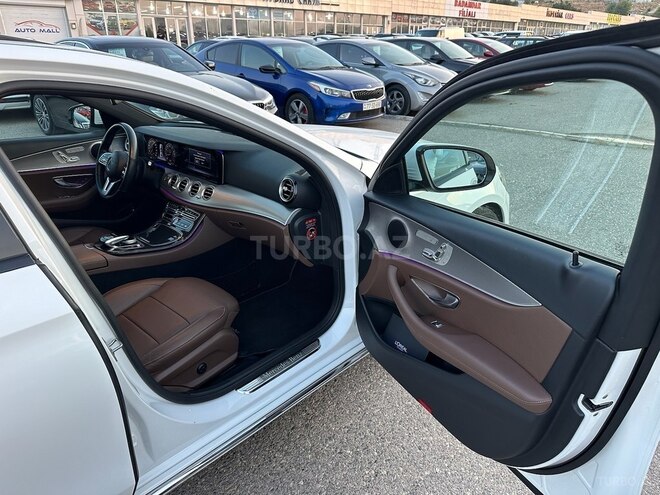 Mercedes E 300-22