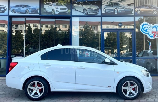 Chevrolet Aveo-11