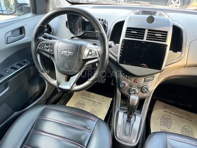 Chevrolet Aveo-10