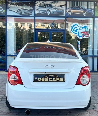 Chevrolet Aveo-13