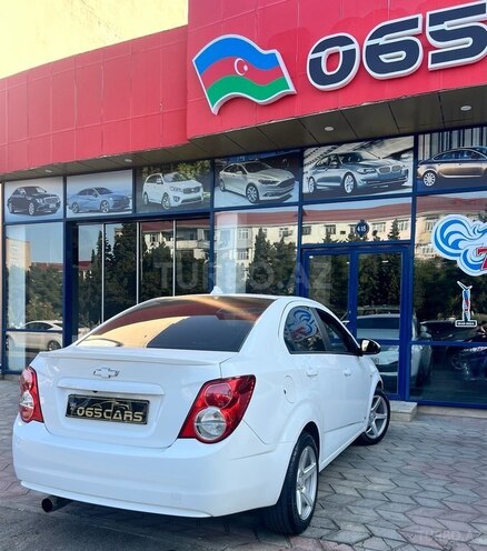 Chevrolet Aveo-16