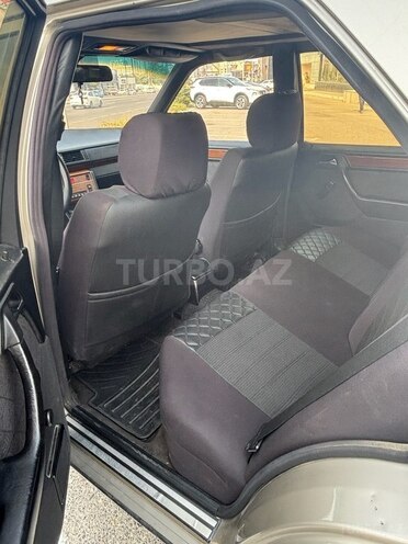 Mercedes E 220 1993, 452,000 km - 2.2 l - Bakı