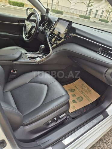 Toyota Camry-7