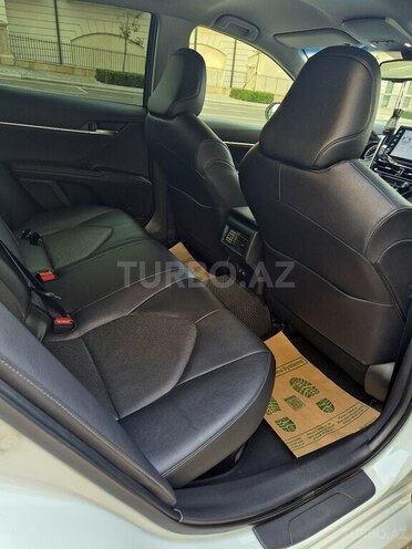 Toyota Camry-9