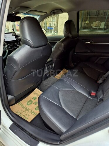 Toyota Camry-8