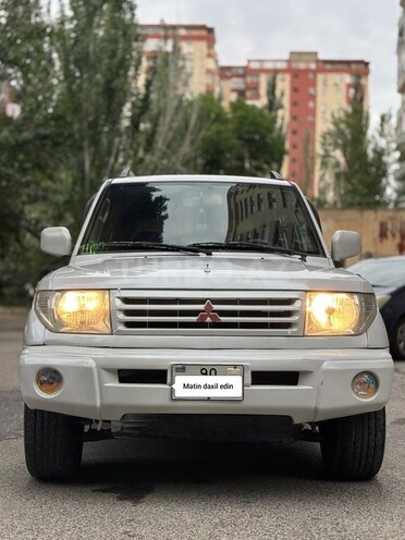 Mitsubishi Pajero io 1999, 250,000 km - 1.8 л - Bakı