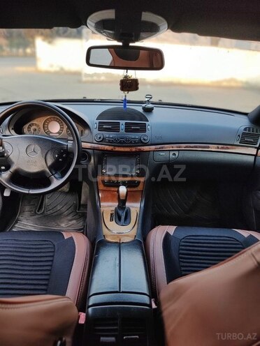 Mercedes E 240 2002, 290,000 km - 2.6 l - Bakı