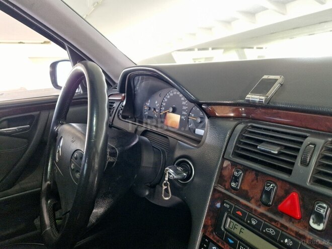 Mercedes E 220 d 2000, 385,000 km - 2.2 l - Bakı