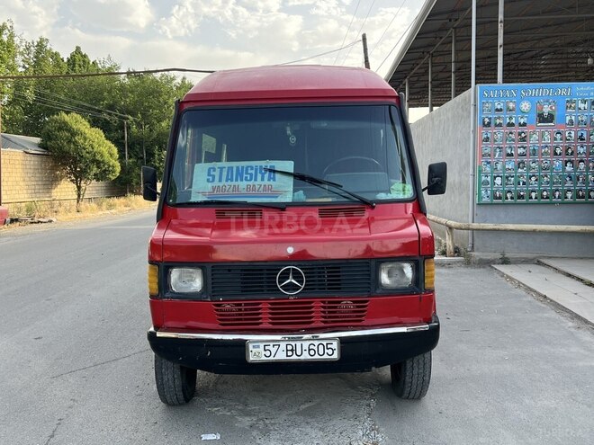 Mercedes 208 D 1993, 278,500 km - 2.3 л - Salyan
