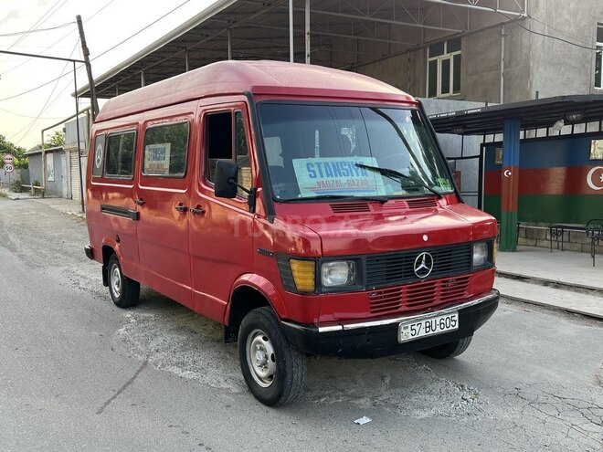 Mercedes 208 D 1993, 278,500 km - 2.3 л - Salyan