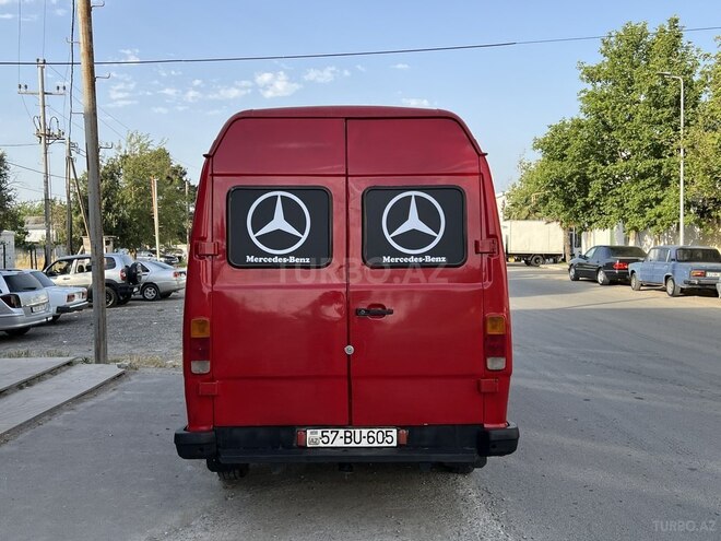 Mercedes 208 D 1993, 278,500 km - 2.3 л - Salyan