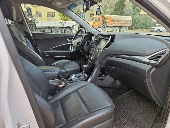 Hyundai Santa Fe-11