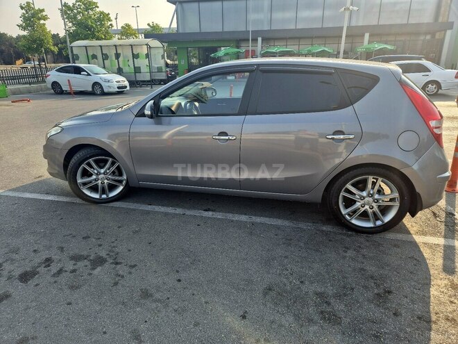 Hyundai i30 2011, 166,000 km - 1.6 л - Bakı