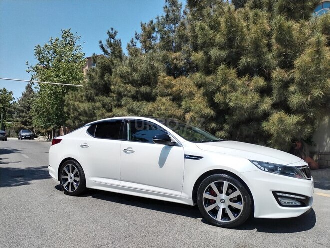 Kia K5-4