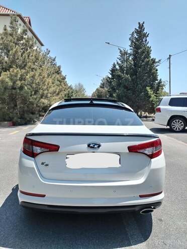 Kia K5-10