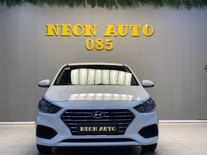 Hyundai Accent-2
