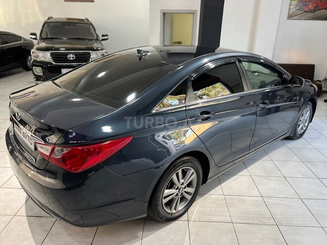 Hyundai Sonata-9