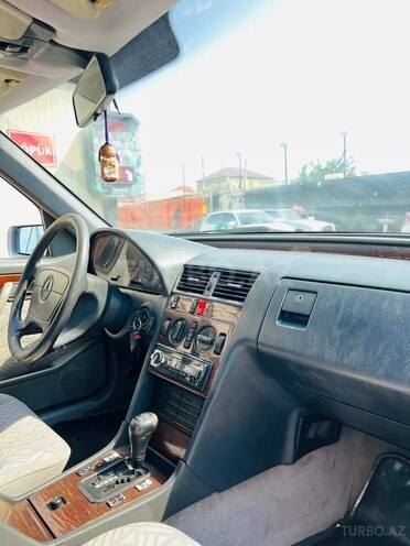 Mercedes C 180-8
