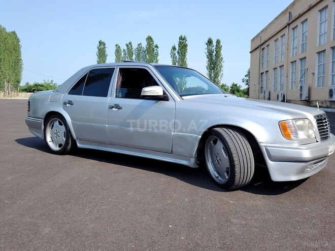 Mercedes E 200 1995, 450,000 km - 2.0 l - Xaçmaz
