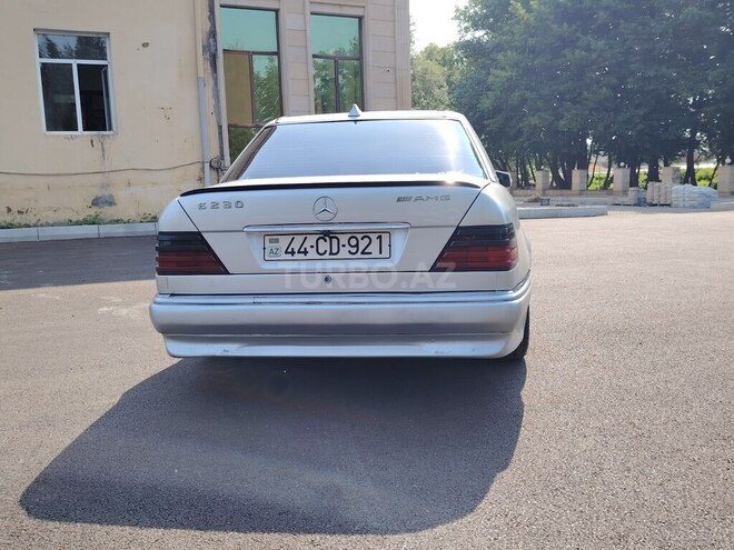 Mercedes E 200 1995, 450,000 km - 2.0 l - Xaçmaz