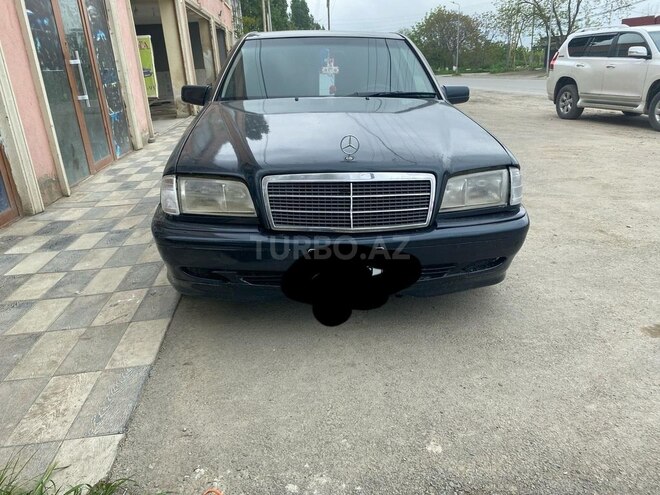 Mercedes C 280 1997, 100,000 km - 2.8 l - Quba