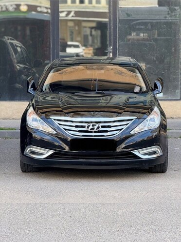 Hyundai Sonata-1