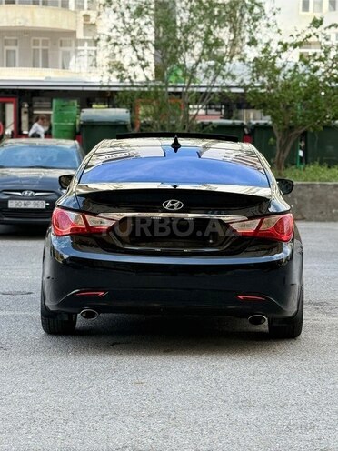 Hyundai Sonata-6