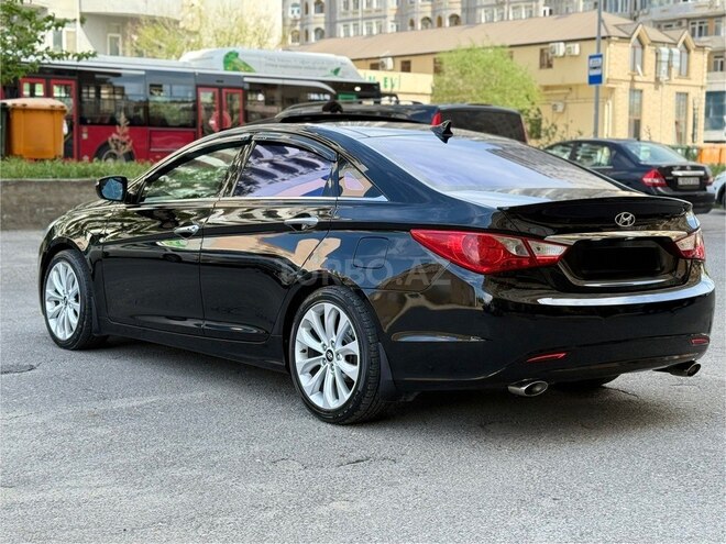 Hyundai Sonata-4