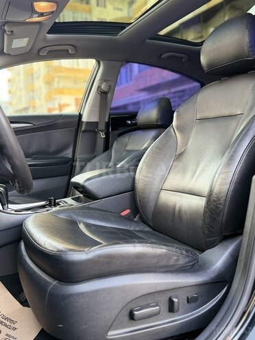 Hyundai Sonata-16