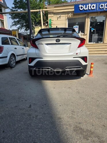 Toyota C-HR 2022, 9,200 km - 2.0 l - Bakı