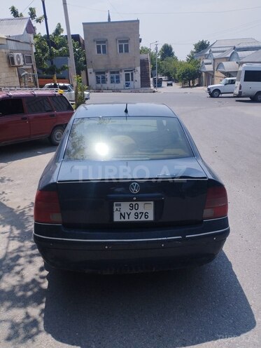 Volkswagen Passat 1999, 352,211 km - 1.8 л - Şamaxı
