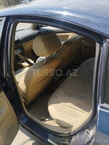 Volkswagen Passat 1999, 352,211 km - 1.8 л - Şamaxı