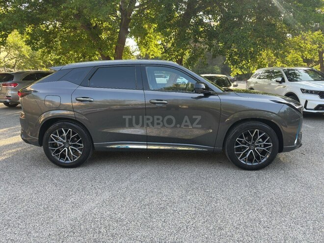 Changan Oshan Z6-11