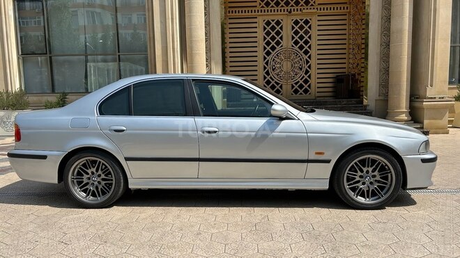 BMW 525 2002, 285,000 km - 2.5 l - Bakı