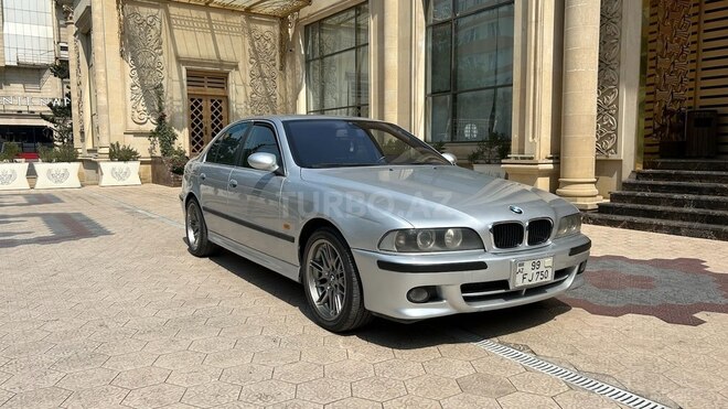 BMW 525 2002, 285,000 km - 2.5 l - Bakı