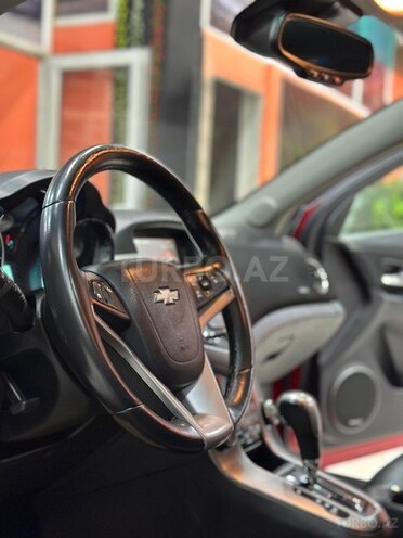 Chevrolet Cruze-12