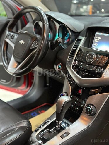 Chevrolet Cruze-16
