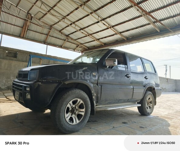 Nissan Terrano 1995, 412,000 km - 2.7 l - Bakı