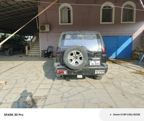Nissan Terrano 1995, 412,000 km - 2.7 l - Bakı