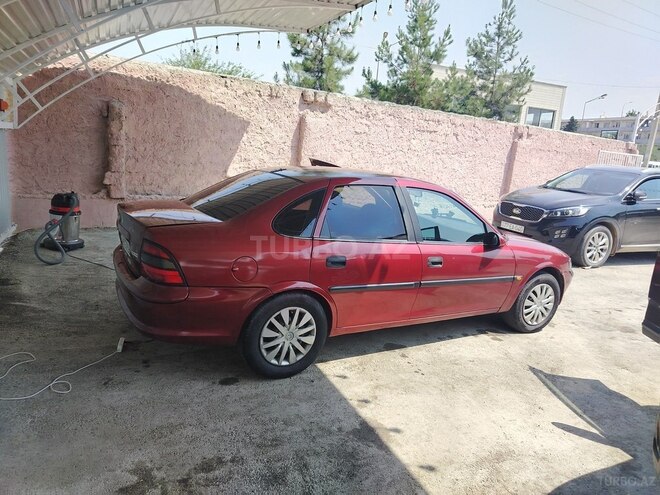 Opel Vectra 1997, 236,000 km - 1.6 l - Bərdə