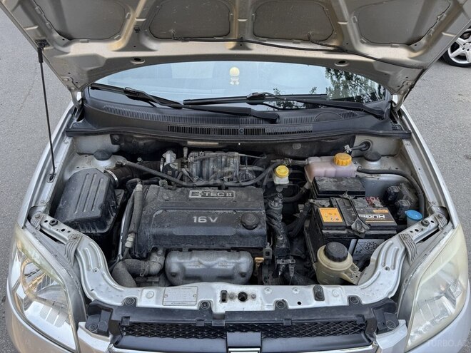 Chevrolet Aveo-6